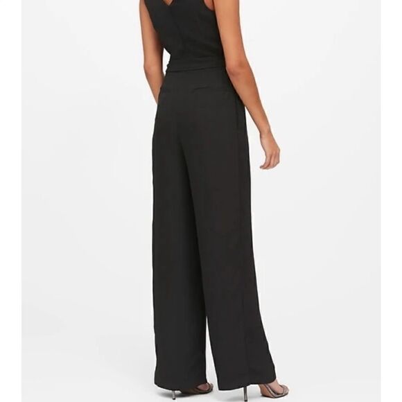 NWT Banana Republic V-neck Jumpsuit in solid Black Women's Size 4 - Picture 4 of 10